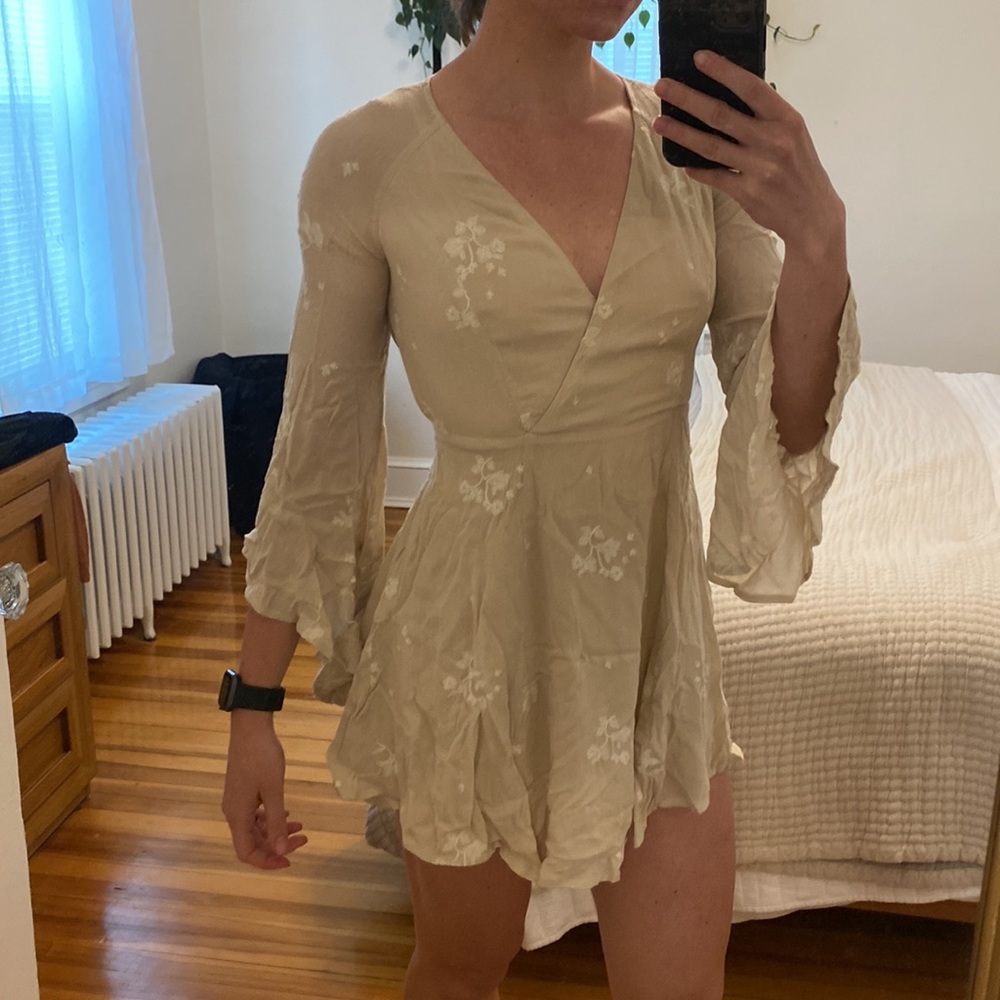 Free people tan dress flowers 3/4 sleeve size 2